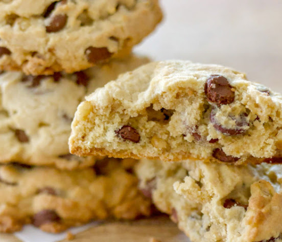 Mini chocolate chip walnut cookies | Shulman Weightloss