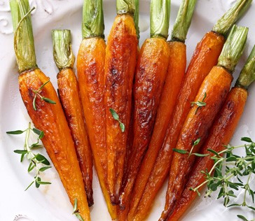 Garlicky Baked Carrots