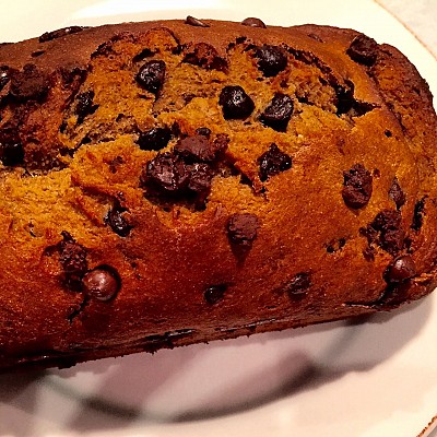 CHOCOLATE CHIP BANANA BREAD