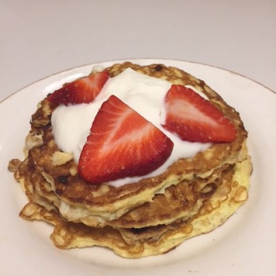 3 INGREDIENT GLUTEN FREE PANCAKES