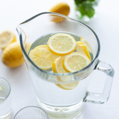 5 Ways to Naturally Flavour Your Water